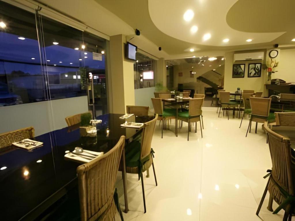 L Square Hotel Tarlac City Bagian luar foto