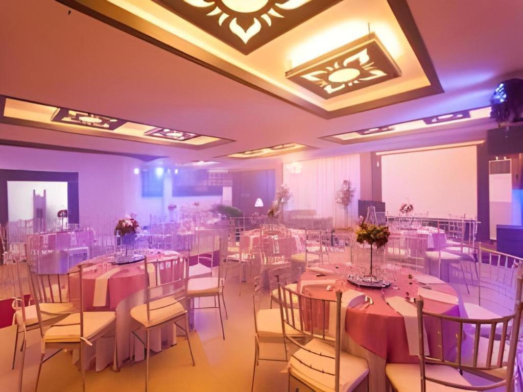 L Square Hotel Tarlac City Bagian luar foto