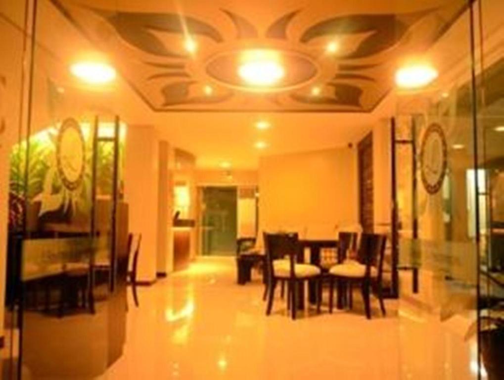 L Square Hotel Tarlac City Bagian luar foto