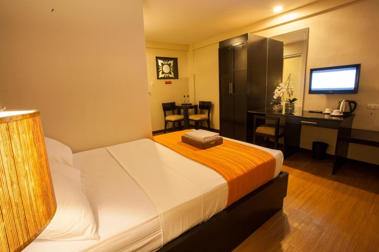 L Square Hotel Tarlac City Ruang foto