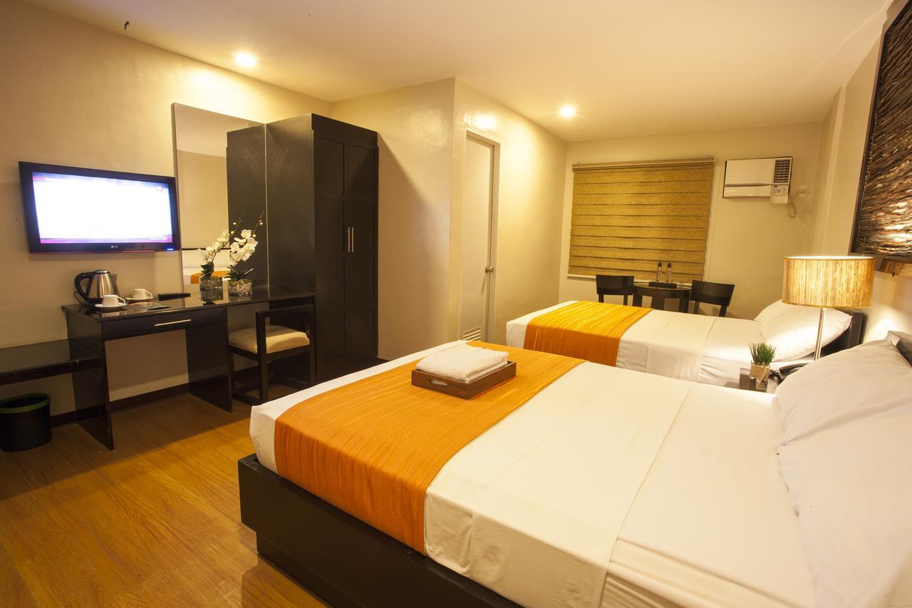 L Square Hotel Tarlac City Bagian luar foto