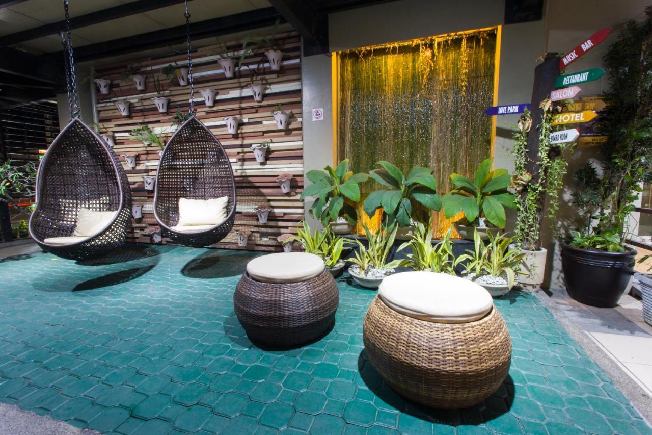 L Square Hotel Tarlac City Bagian luar foto