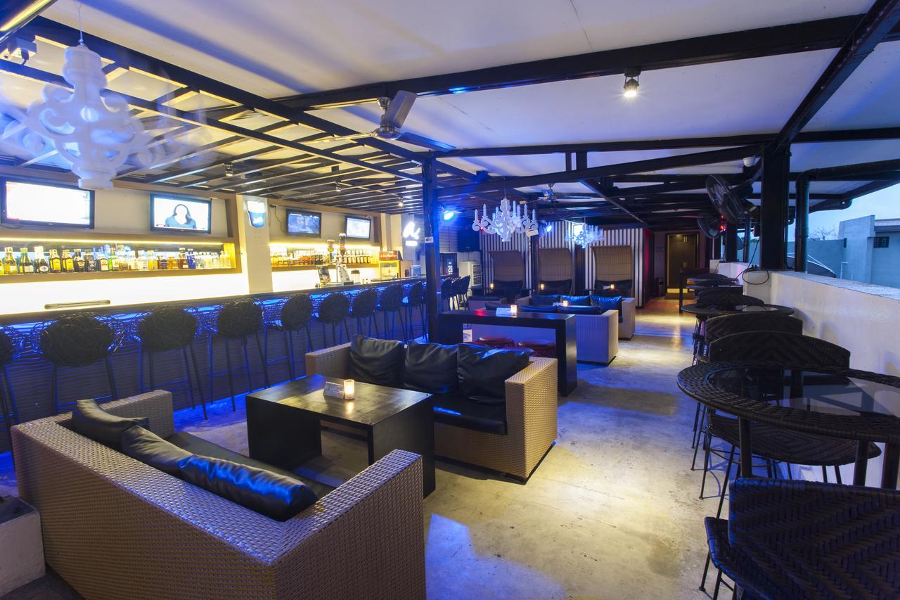 L Square Hotel Tarlac City Bagian luar foto